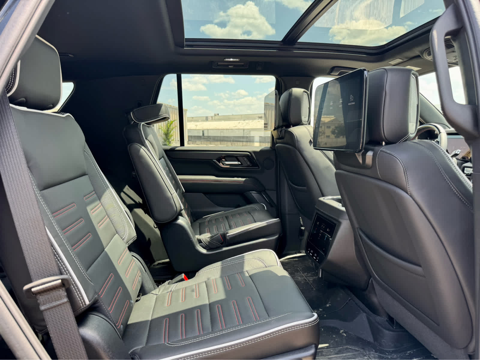 Certified Used 2025 Onyx Black GMC AT4 Ultimate image 12