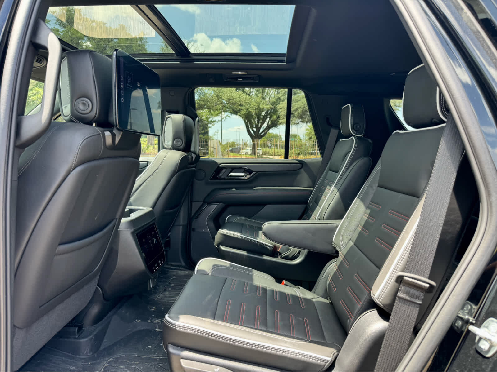 Certified Used 2025 Onyx Black GMC AT4 Ultimate image 14