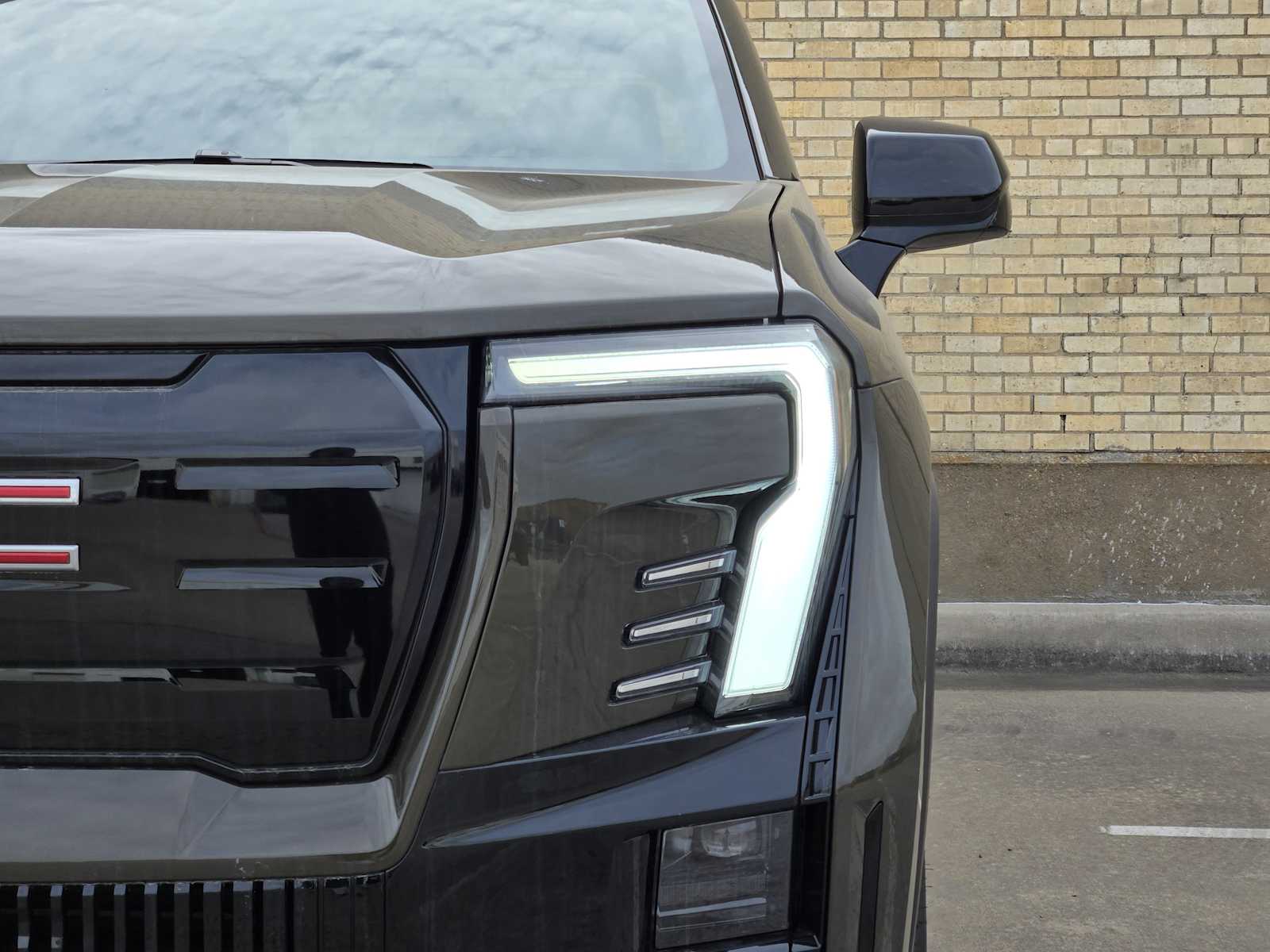 New 2026 Deep Bronze Metallic GMC Elevation Standard Range image 5
