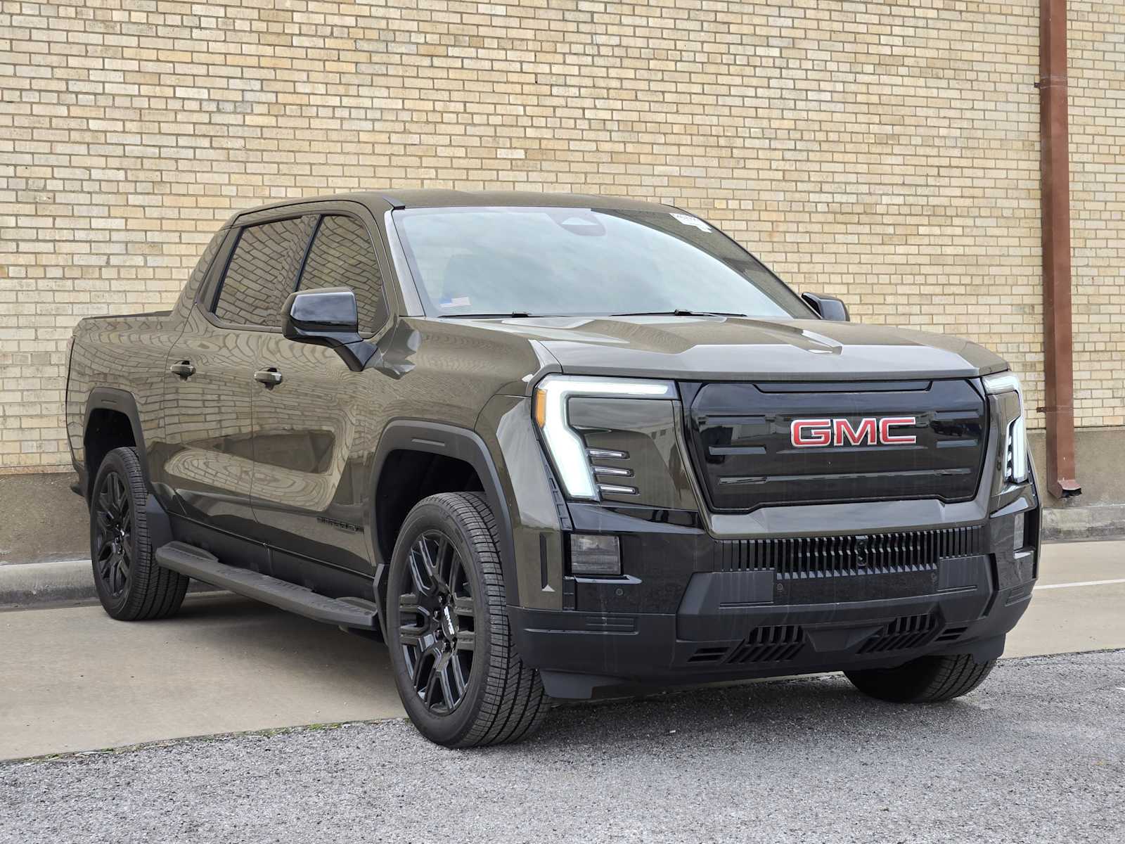 New 2026 Deep Bronze Metallic GMC Elevation Standard Range image 2