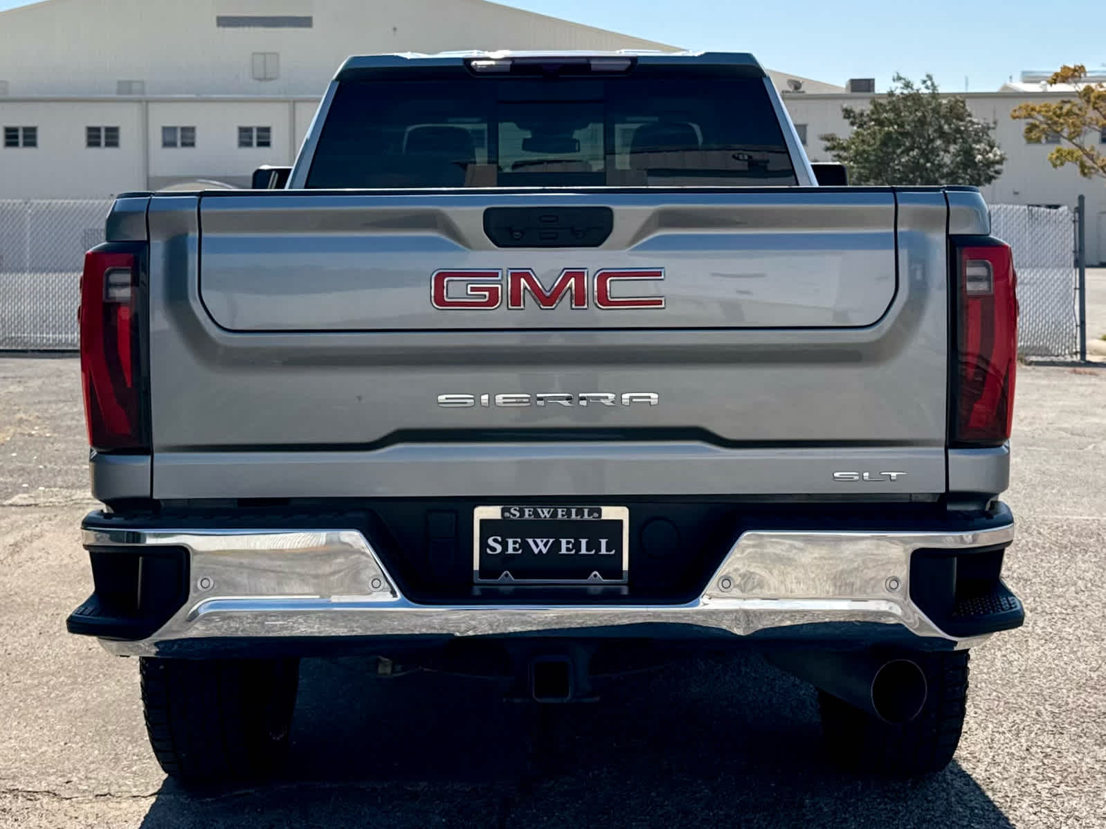 Certified Used 2024 Sterling Metallic GMC SLT image 5