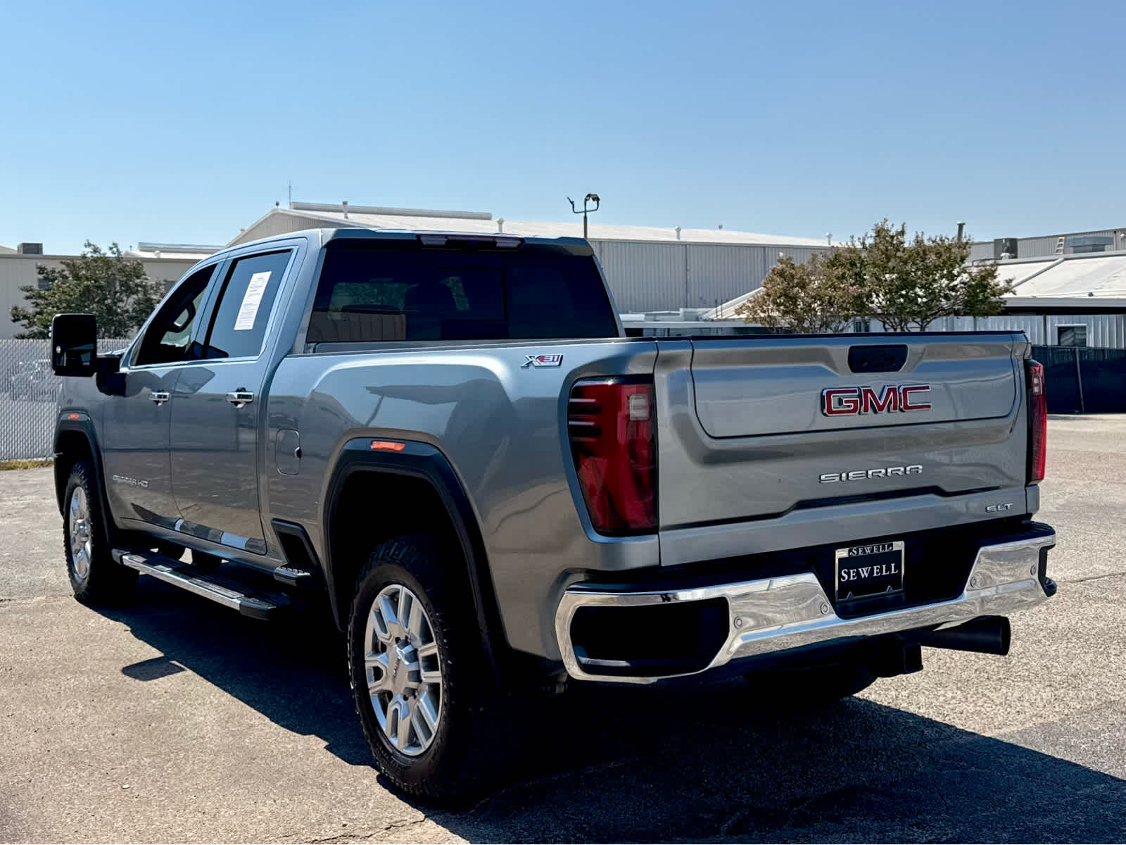 Certified Used 2024 Sterling Metallic GMC SLT image 4
