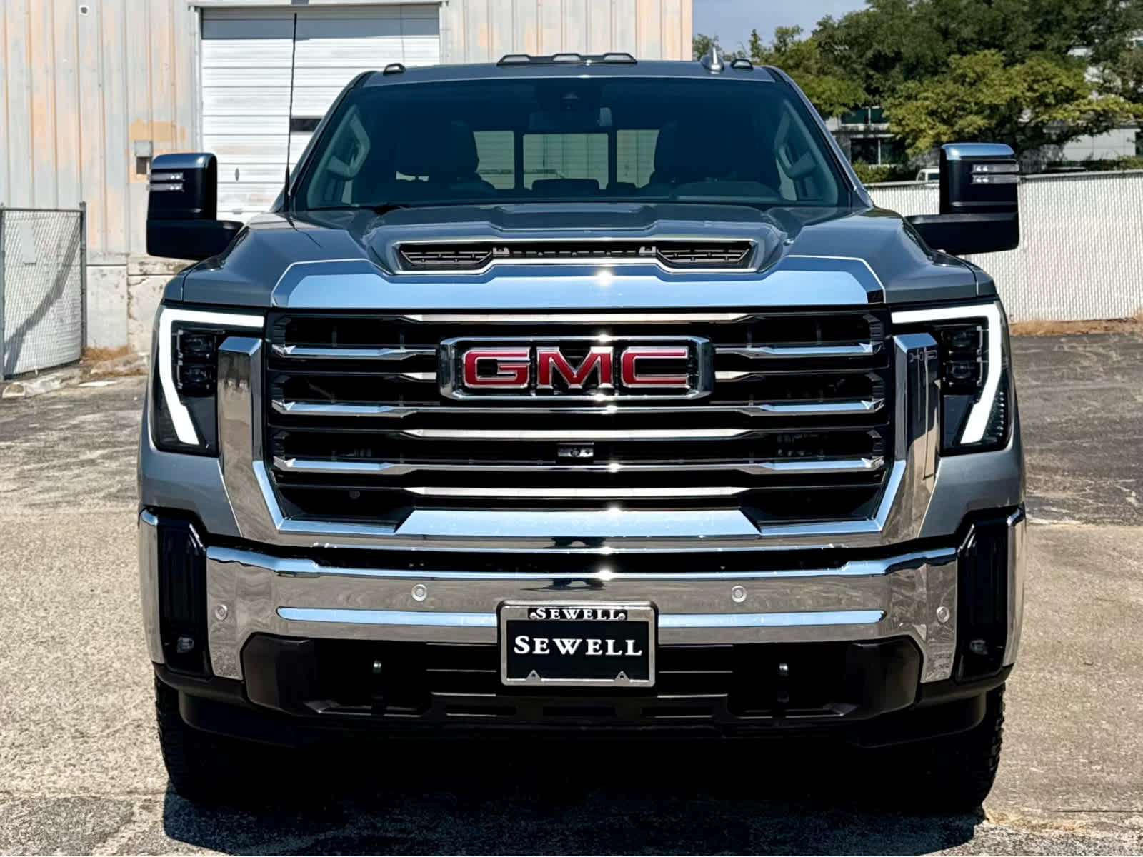 Certified Used 2024 Sterling Metallic GMC SLT image 10