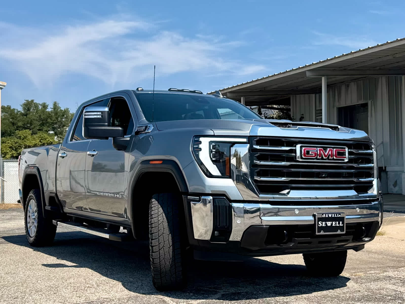 Certified Used 2024 Sterling Metallic GMC SLT image 9
