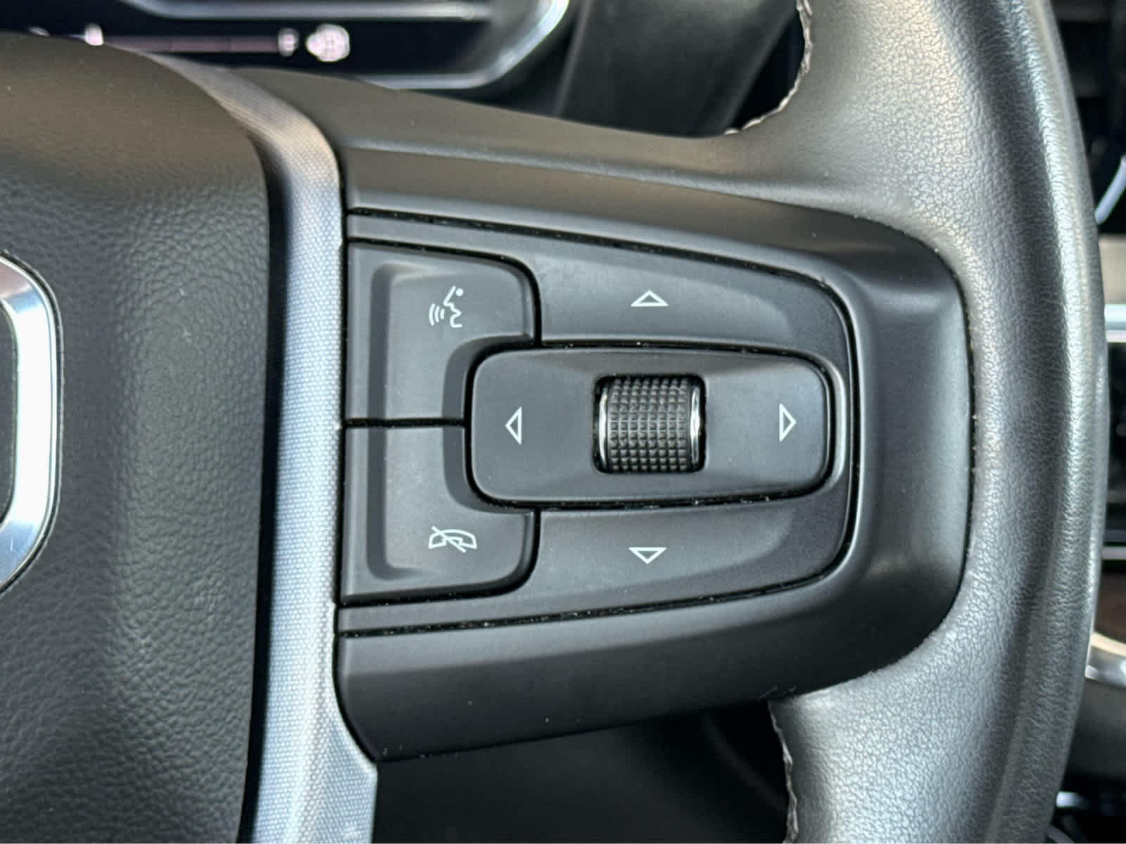 Certified Used 2024 Sterling Metallic GMC SLT image 20