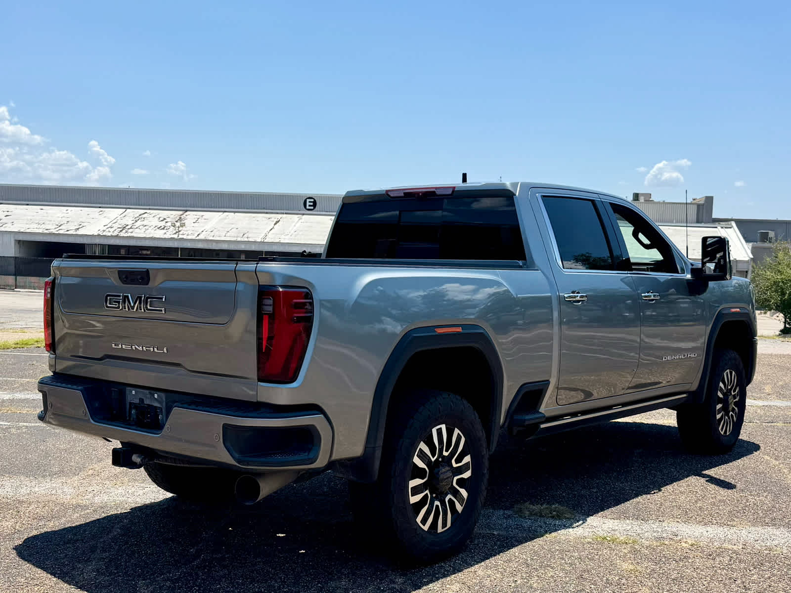 Used 2024 Sterling Metallic GMC Denali Ultimate image 7
