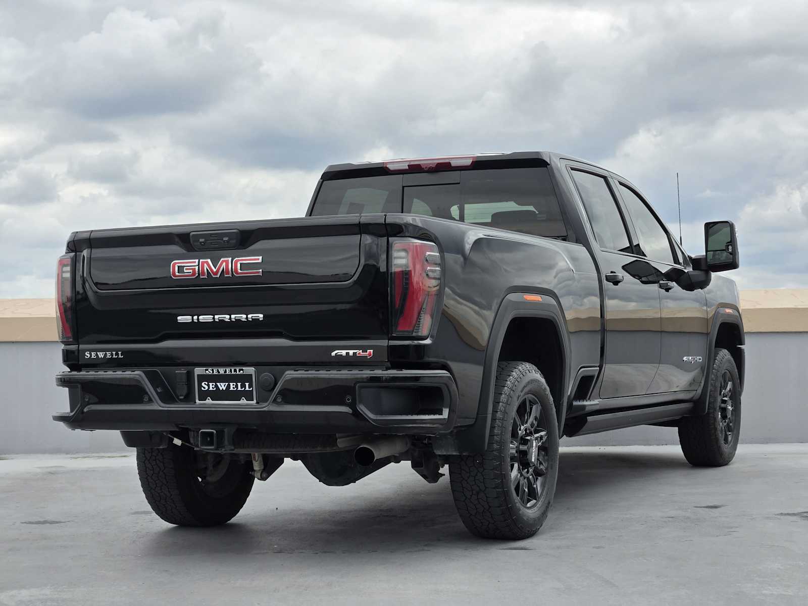 Certified Used 2025 Onyx Black GMC AT4 image 5