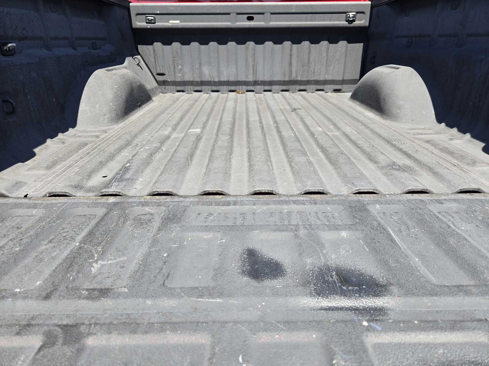 Used 2020 RED QUARTZ TINTCOAT GMC 4WD SLE image 30