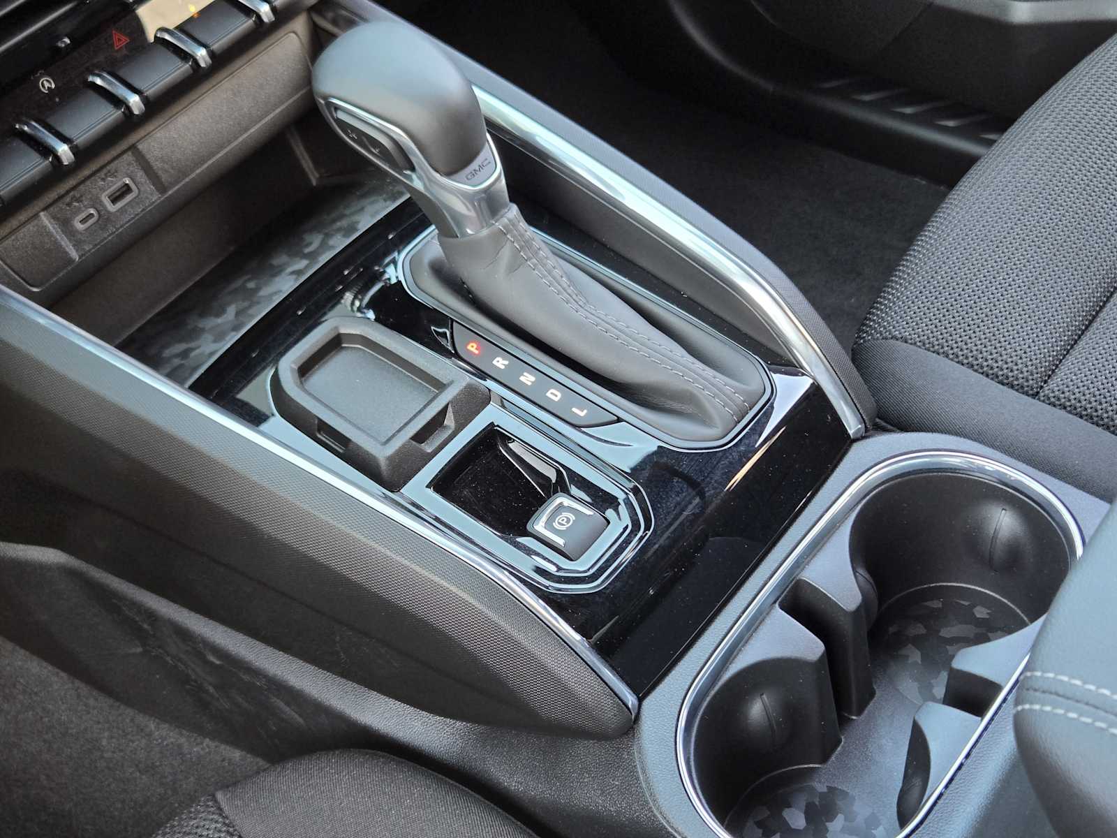 New 2026 Sterling Metallic GMC Elevation image 14