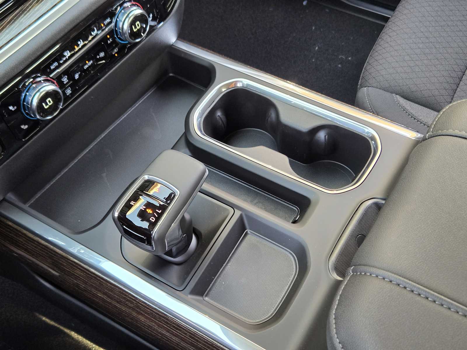 New 2026 Onyx Black GMC Elevation image 14