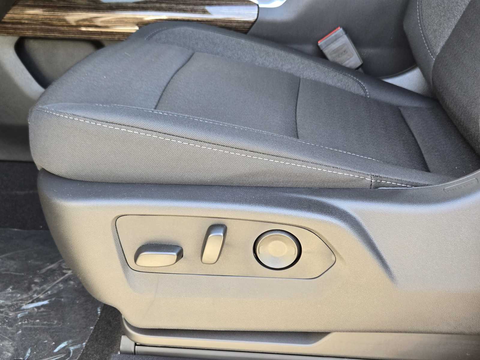 New 2026 Onyx Black GMC Elevation image 16