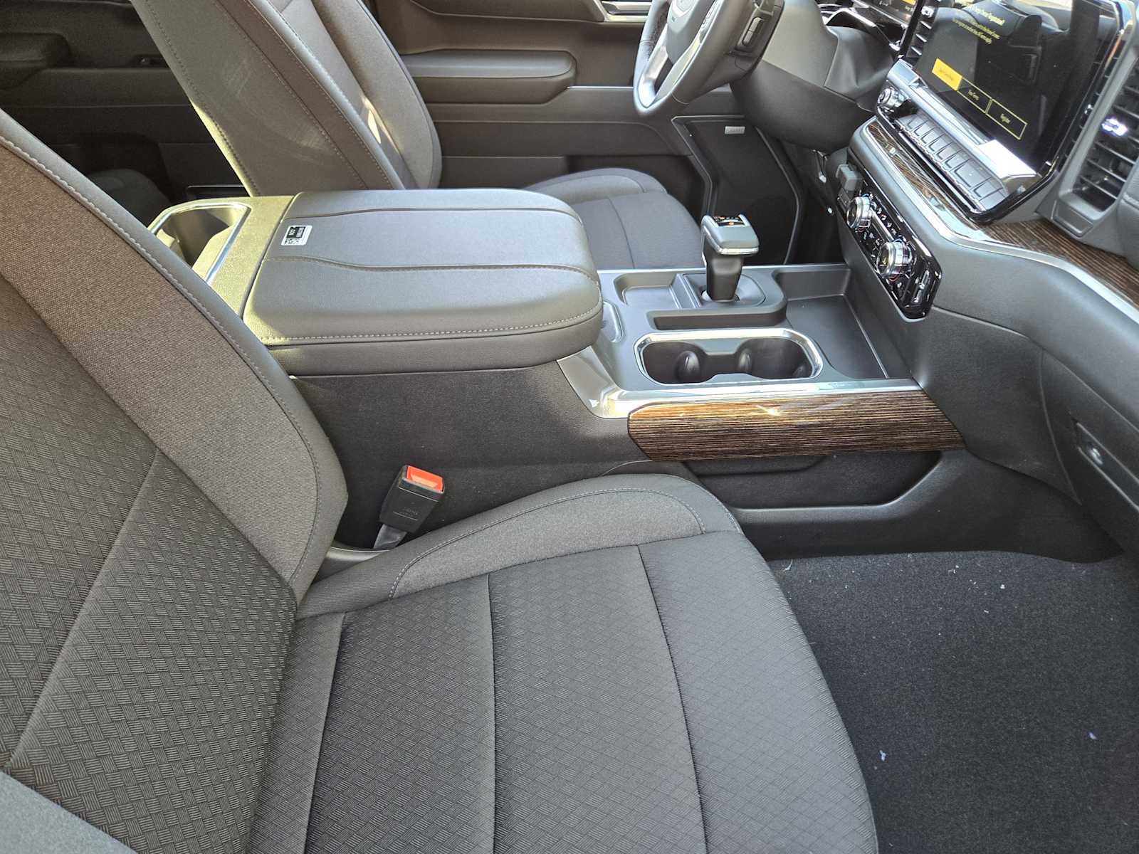 New 2026 Onyx Black GMC Elevation image 9