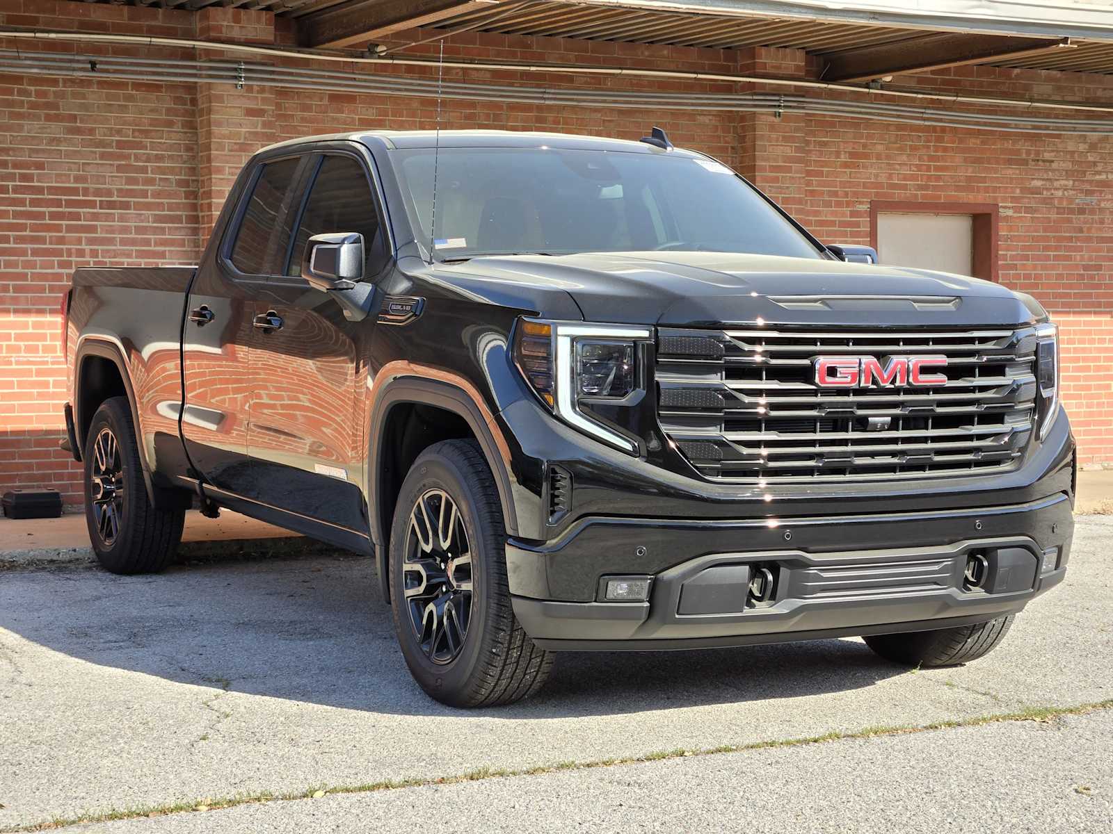 New 2026 Onyx Black GMC Elevation image 2