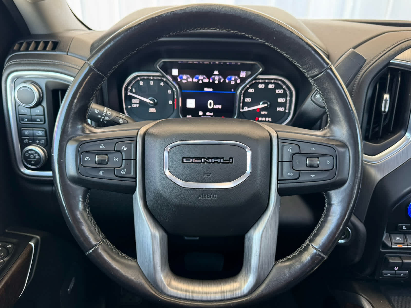 Used 2019 White Frost Tricoat GMC Denali image 19