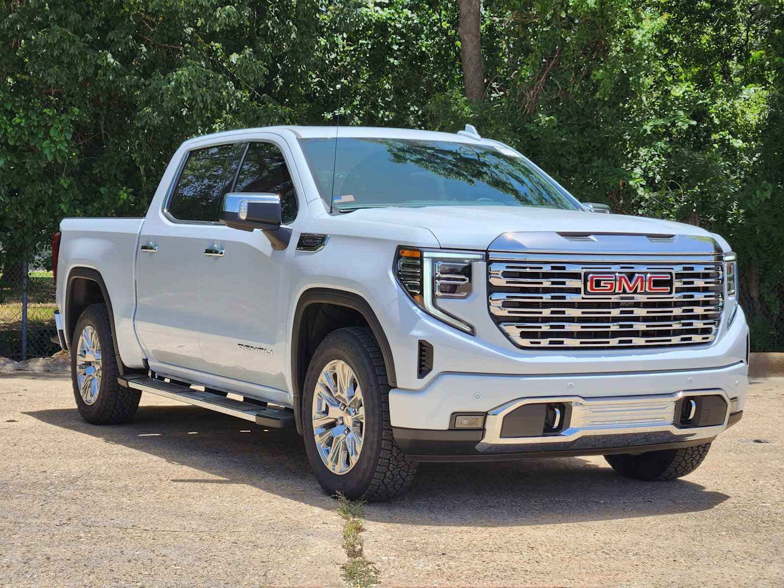 New 2026 Glacier White Tricoat GMC Denali image 2