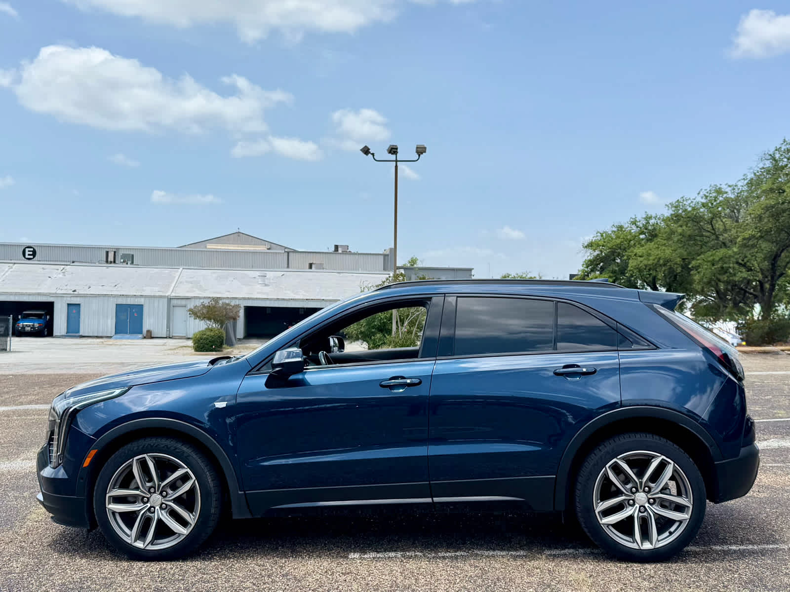 Used 2020 Twilight Blue Metallic Cadillac FWD Sport image 2