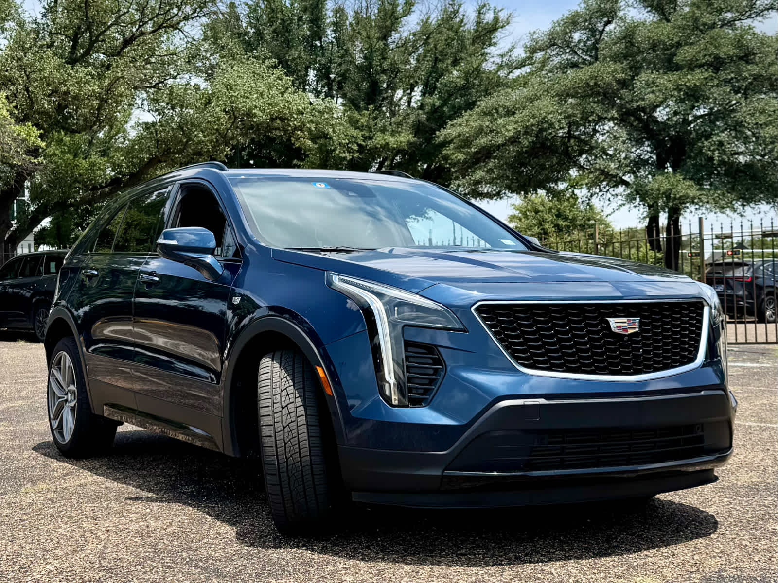 Used 2020 Twilight Blue Metallic Cadillac FWD Sport image 9