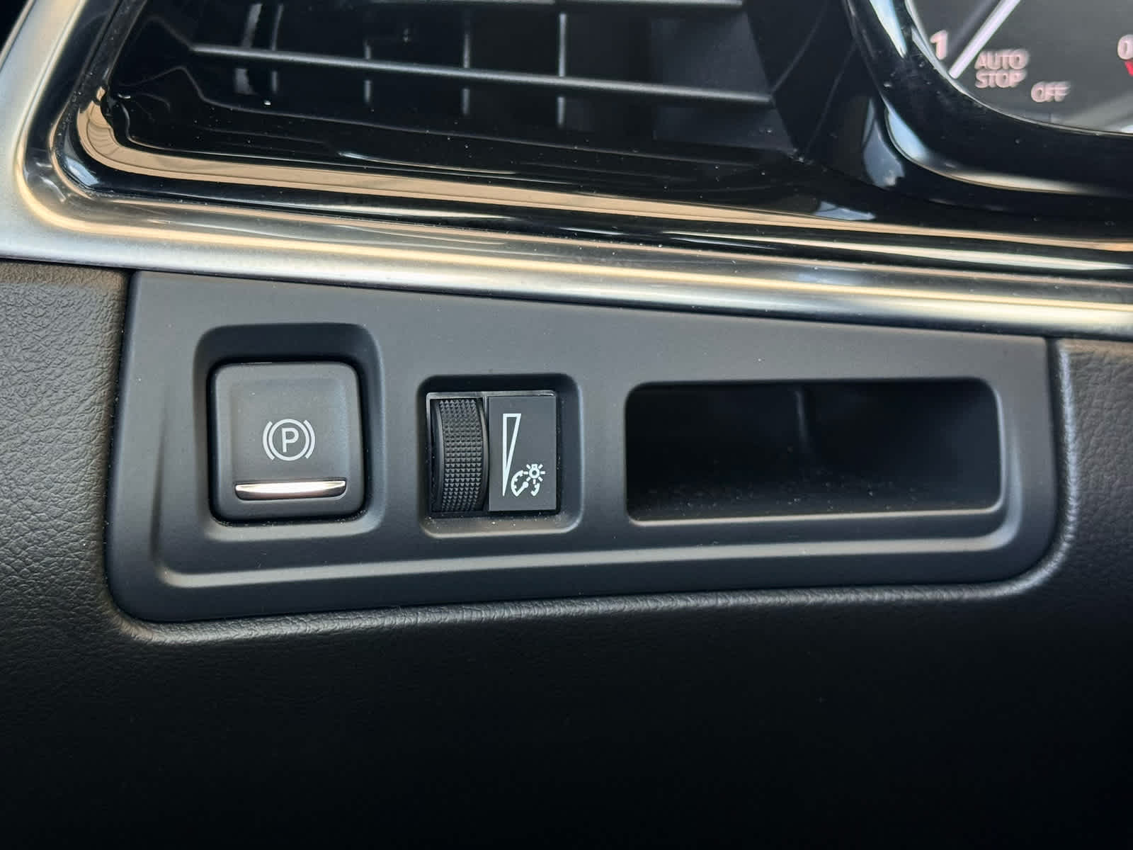 Used 2023 Argent Silver Metallic Cadillac AWD Sport image 17