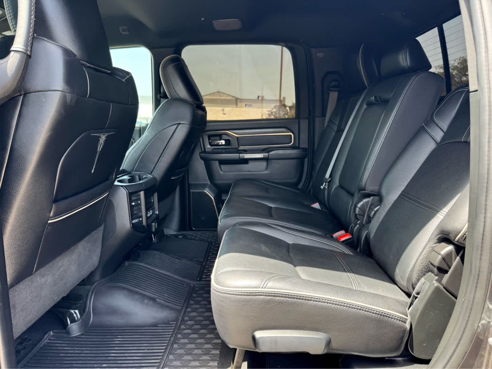 Used 2022 Granite Crystal Metallic Clearcoat Ram Limited image 12