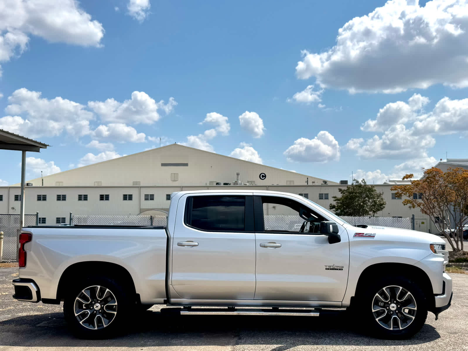 Used 2021 SILVER ICE METALLIC Chevrolet RST image 6