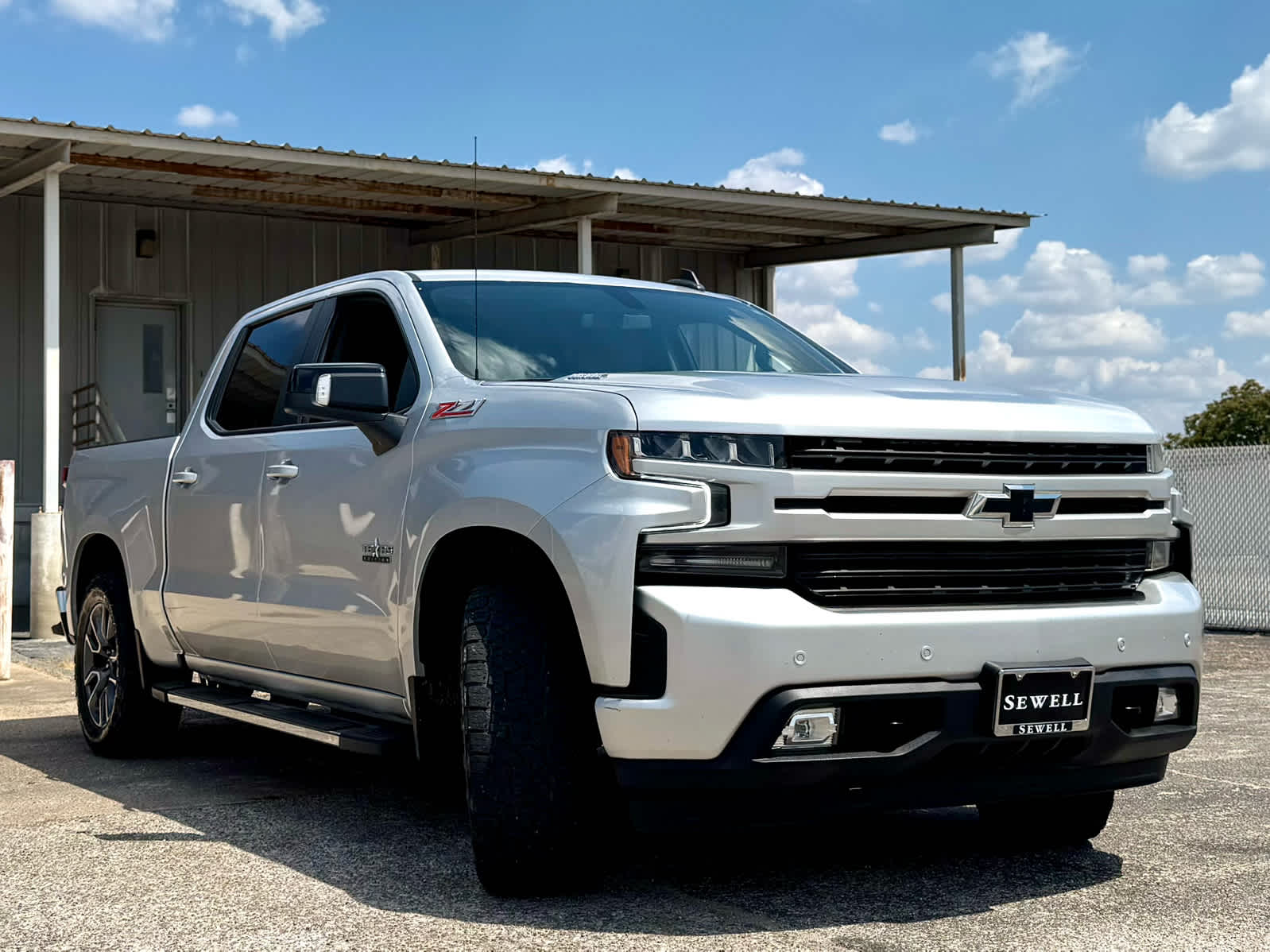 Used 2021 SILVER ICE METALLIC Chevrolet RST image 7