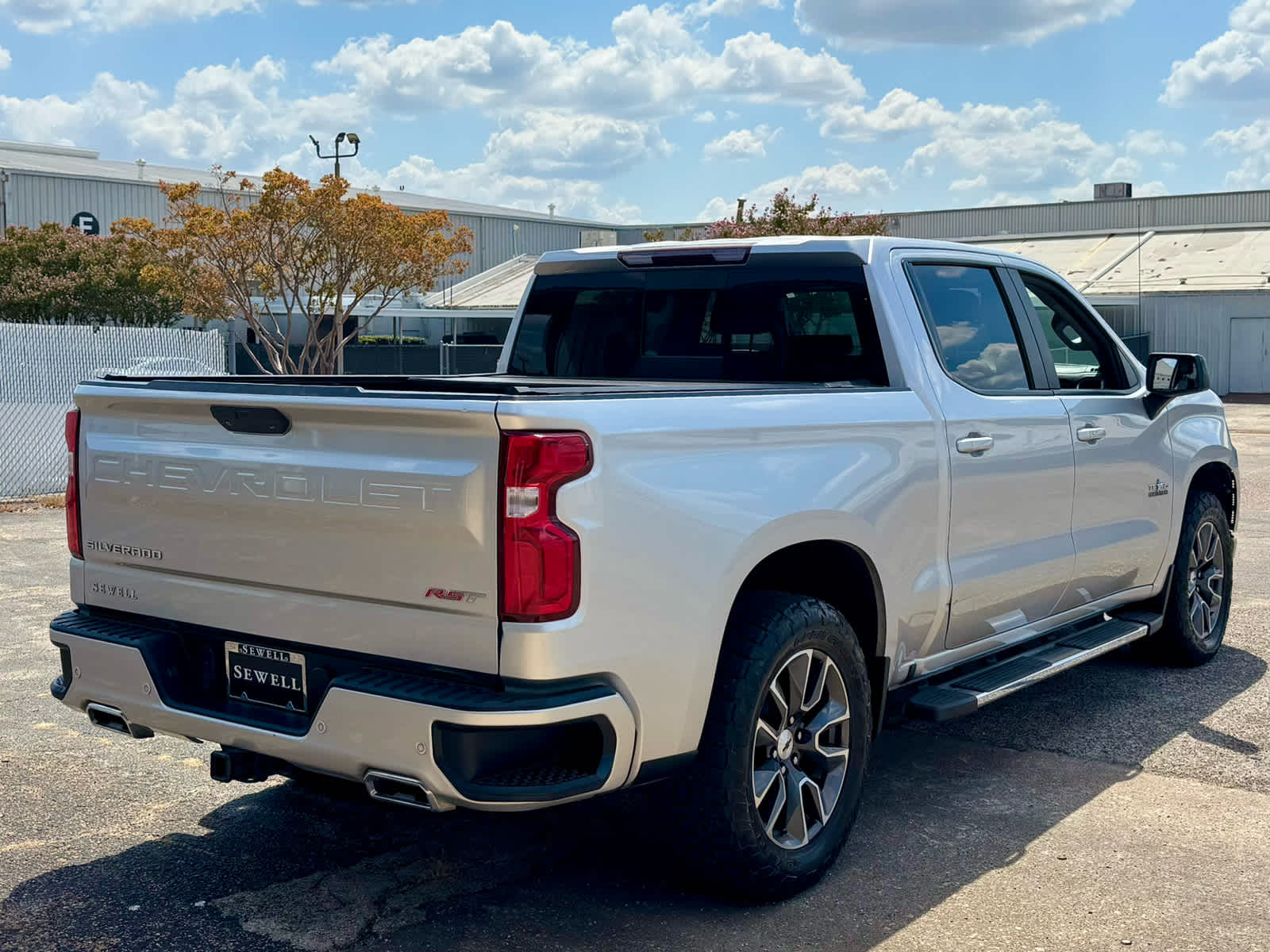 Used 2021 SILVER ICE METALLIC Chevrolet RST image 5