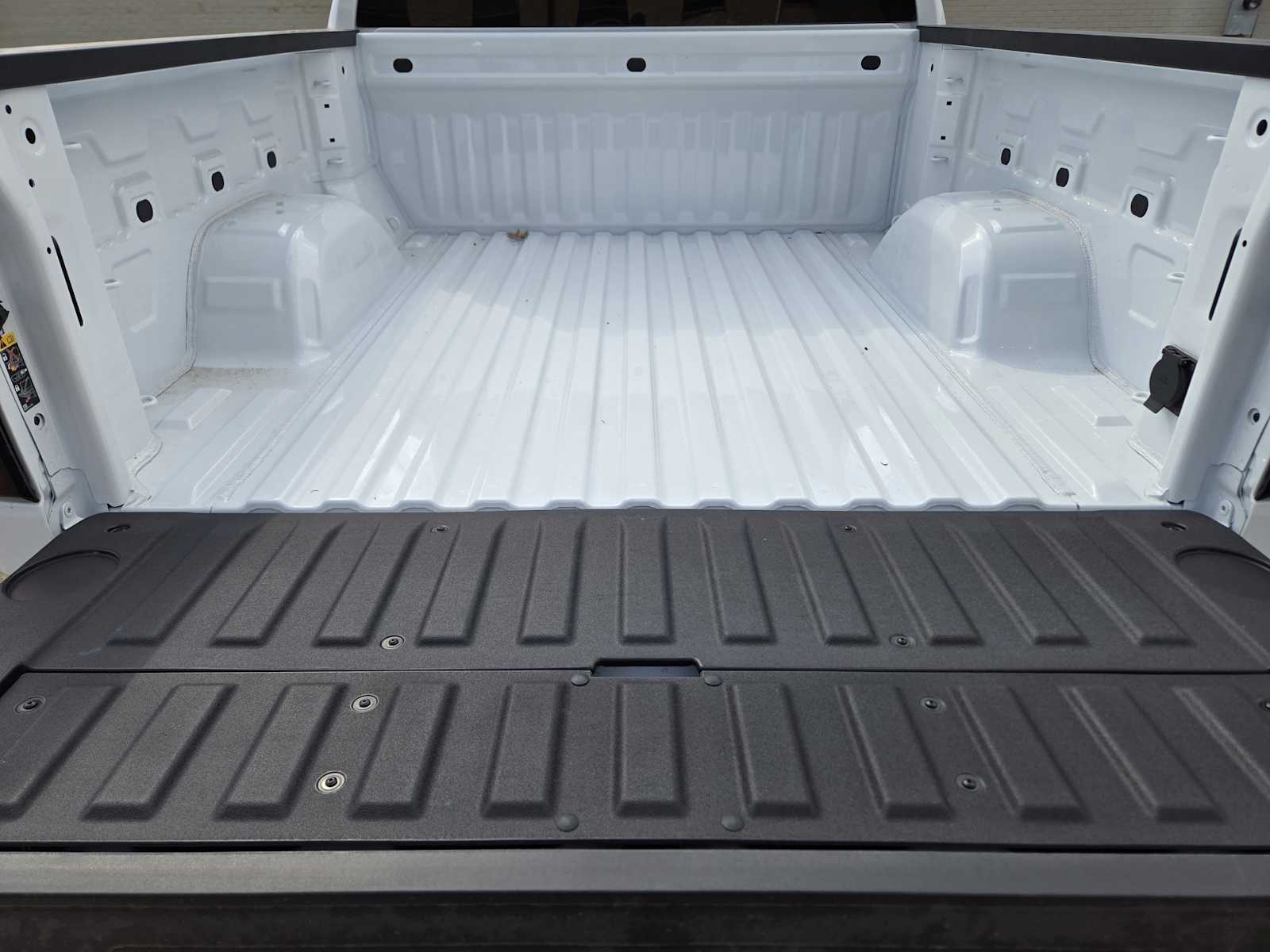 New 2026 Summit White GMC SLT image 20