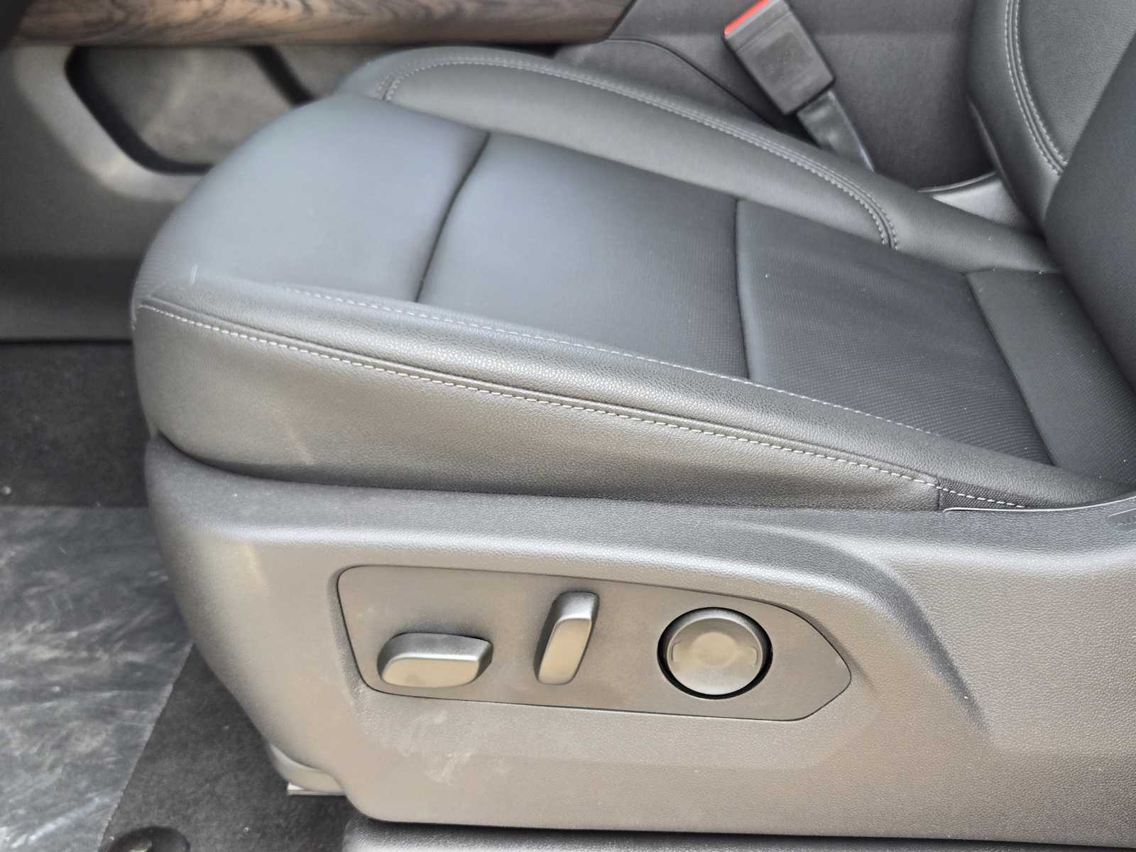New 2026 Summit White GMC SLT image 16