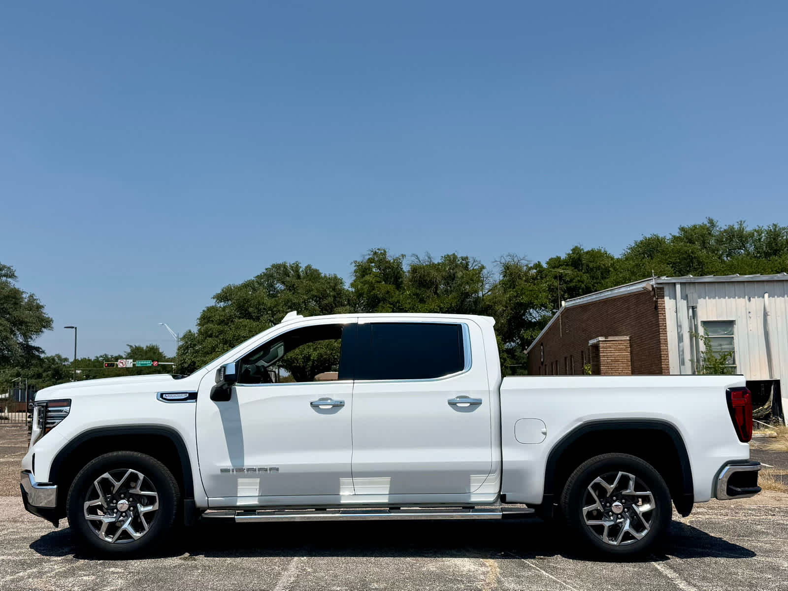 Certified Used 2024 Summit White GMC SLT image 2