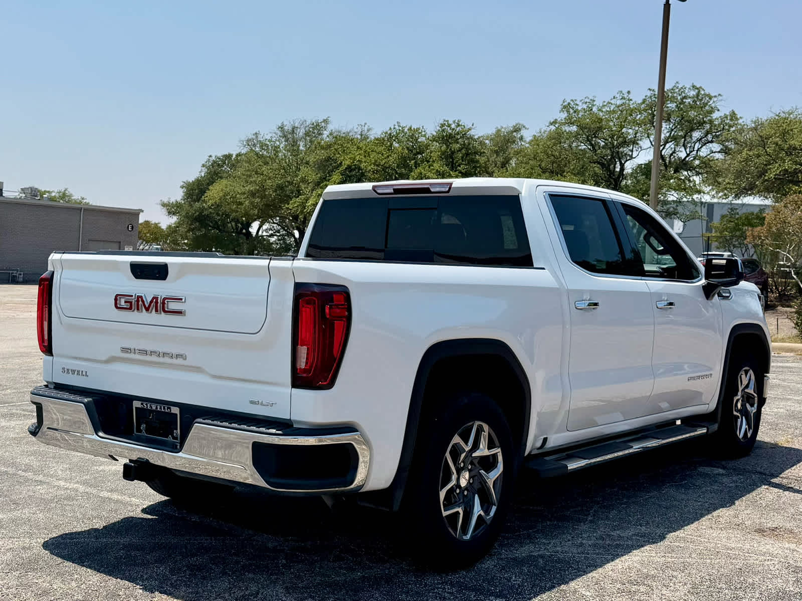 Certified Used 2024 Summit White GMC SLT image 7