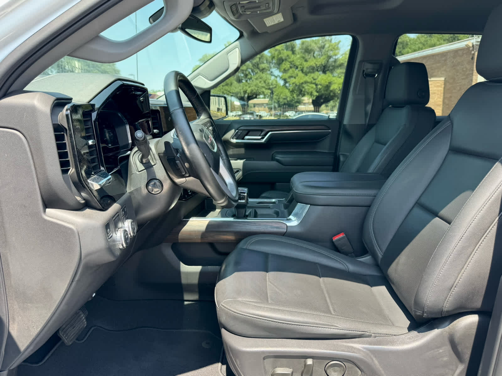 Certified Used 2024 Summit White GMC SLT image 14