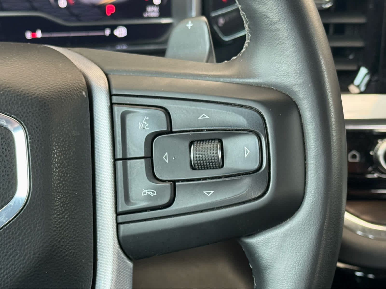 Certified Used 2024 Summit White GMC SLT image 19
