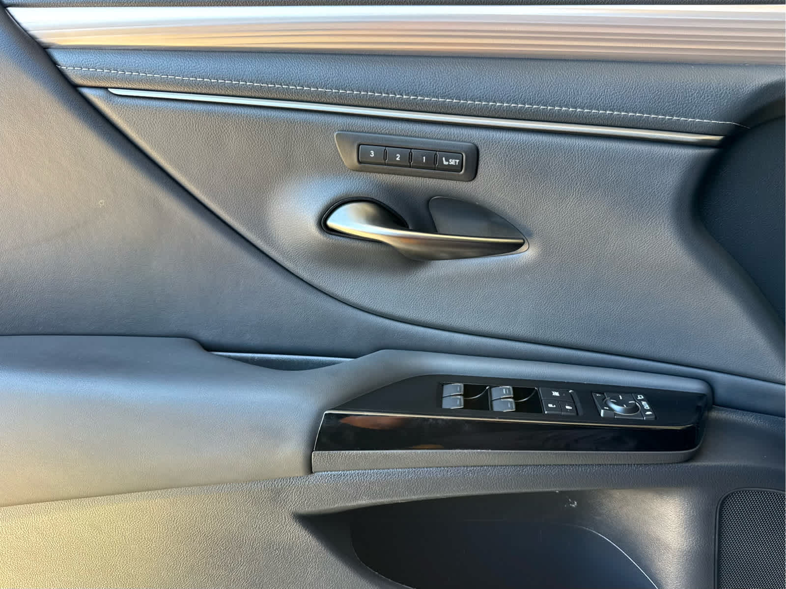 Certified Used 2024 Caviar Lexus F SPORT Handling image 15