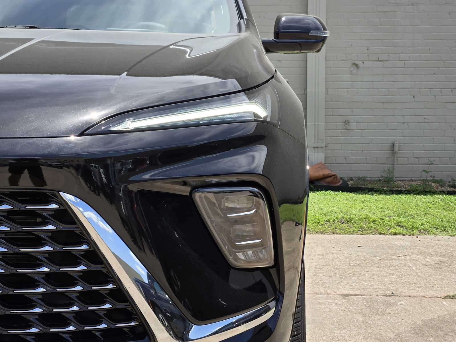 New 2026 Ebony Twilight Metallic Buick Avenir image 5