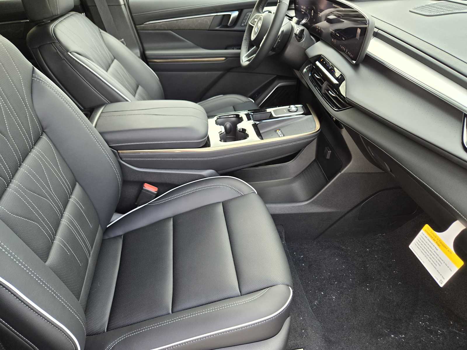 New 2026 Ebony Twilight Metallic Buick Avenir image 9