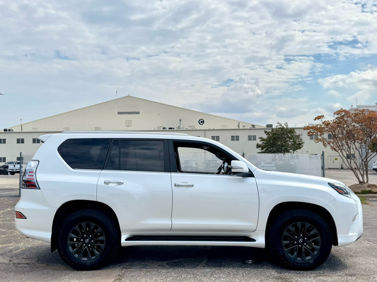 Used 2020 Starfire Pearl Lexus Premium image 8