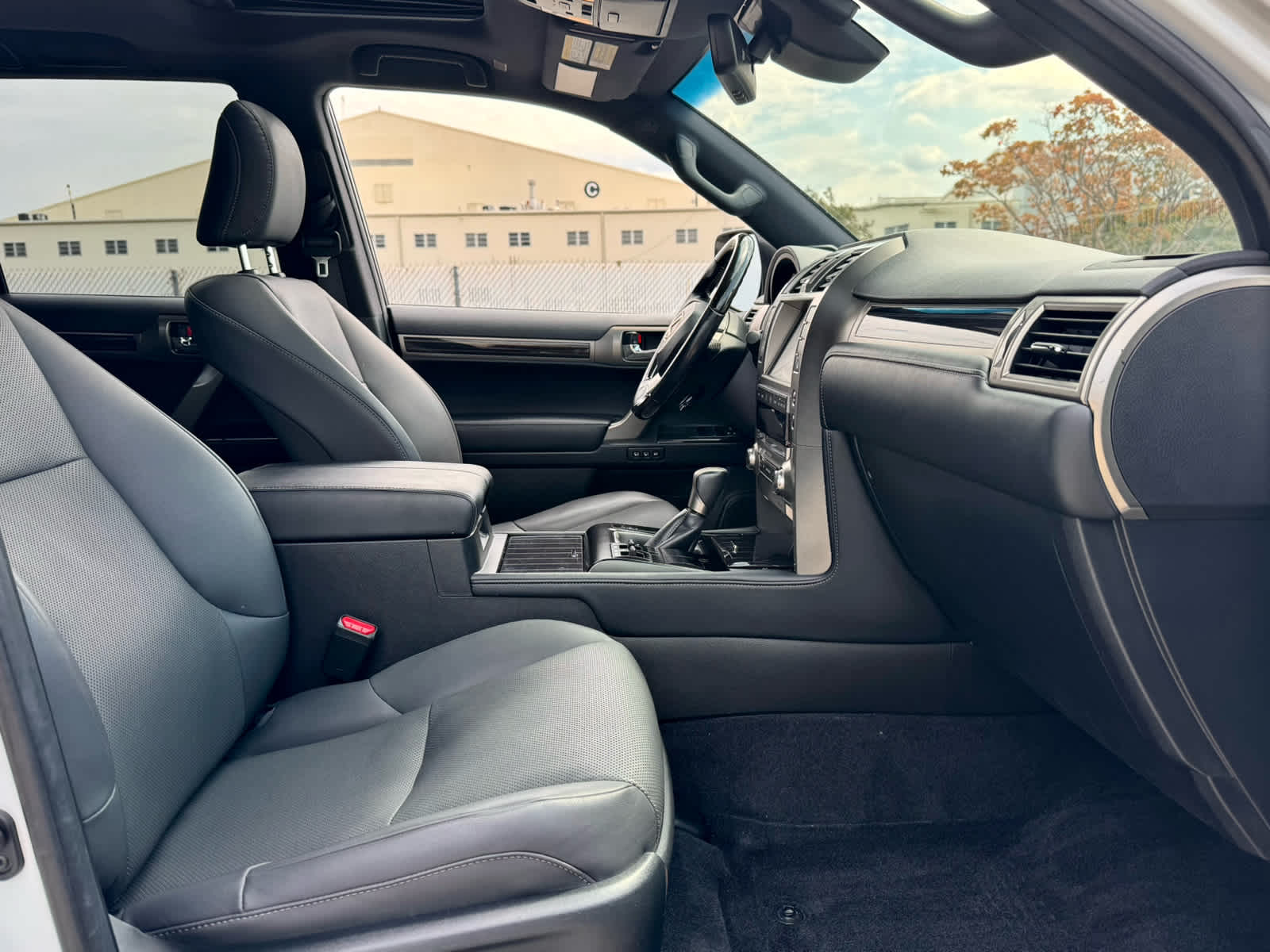 Used 2020 Starfire Pearl Lexus Premium image 11