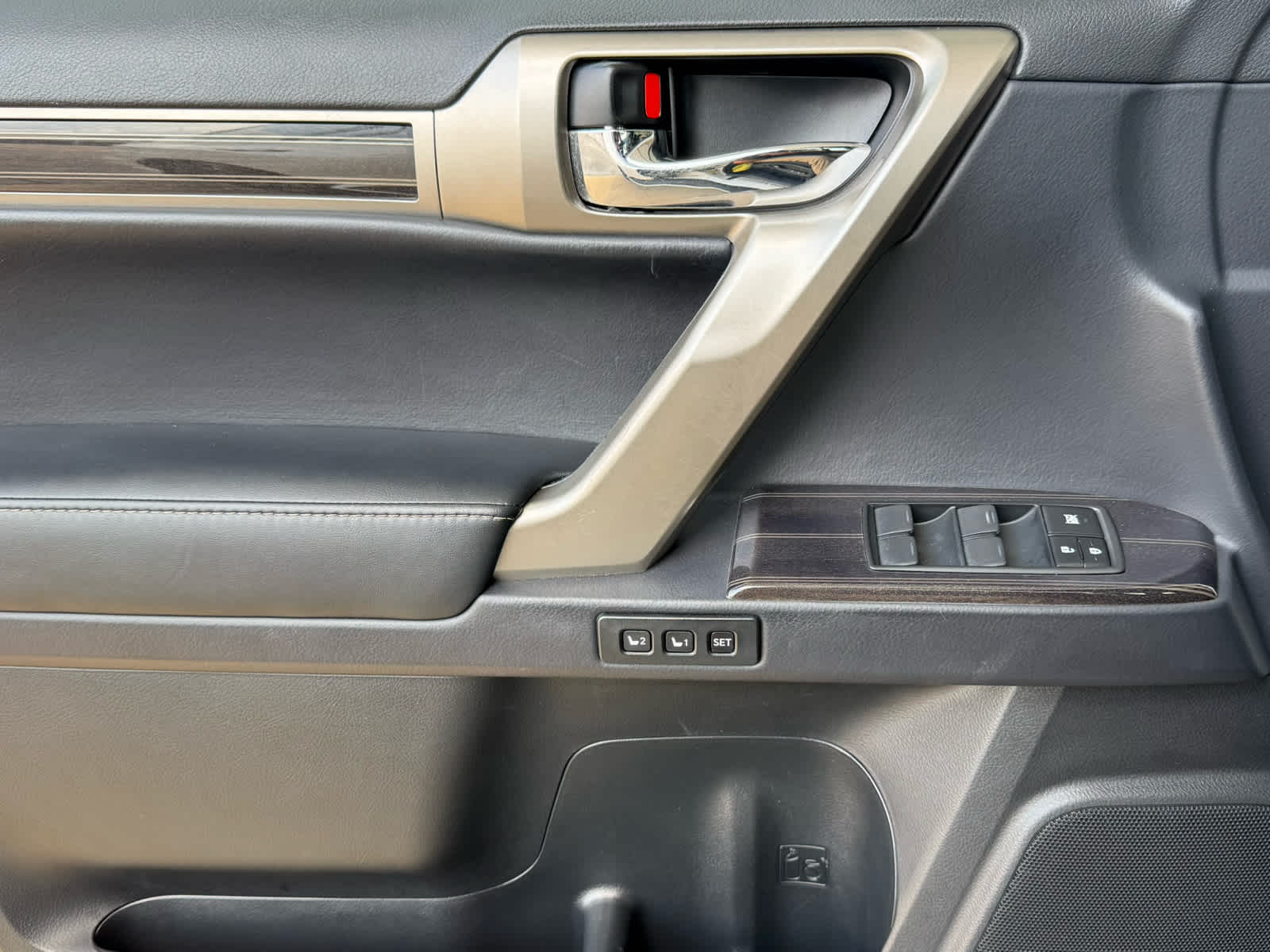 Used 2020 Starfire Pearl Lexus Premium image 15