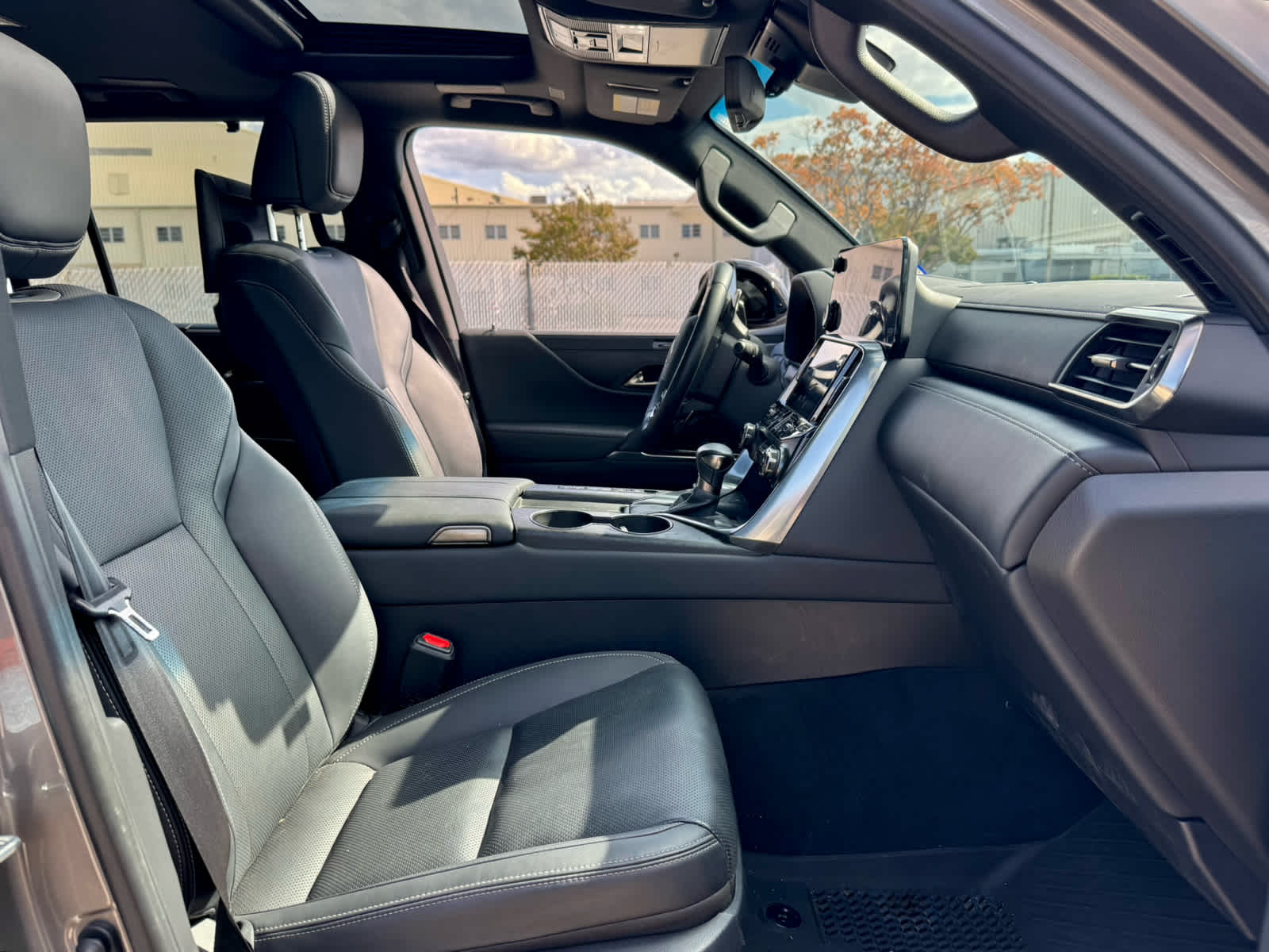 Used 2025 Manganese Luster Lexus Luxury image 22