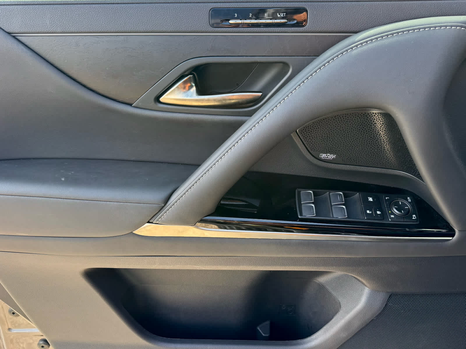 Used 2025 Manganese Luster Lexus Luxury image 14