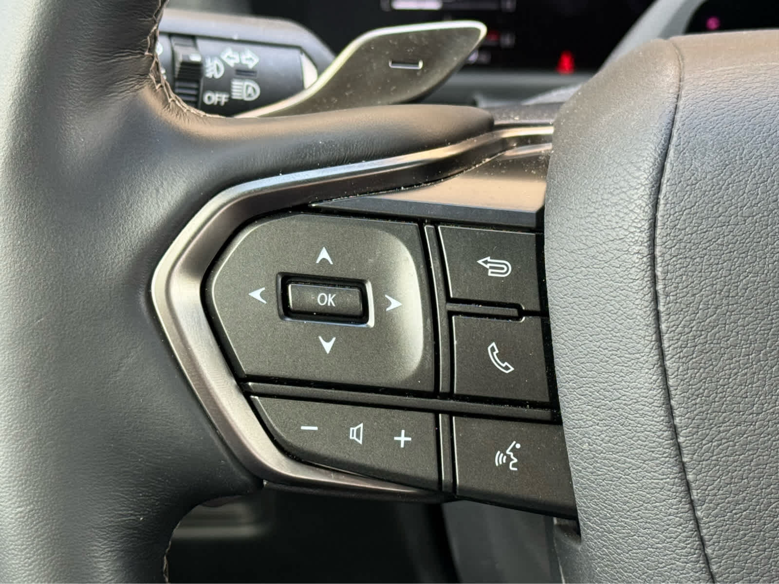 Used 2025 Manganese Luster Lexus Luxury image 17