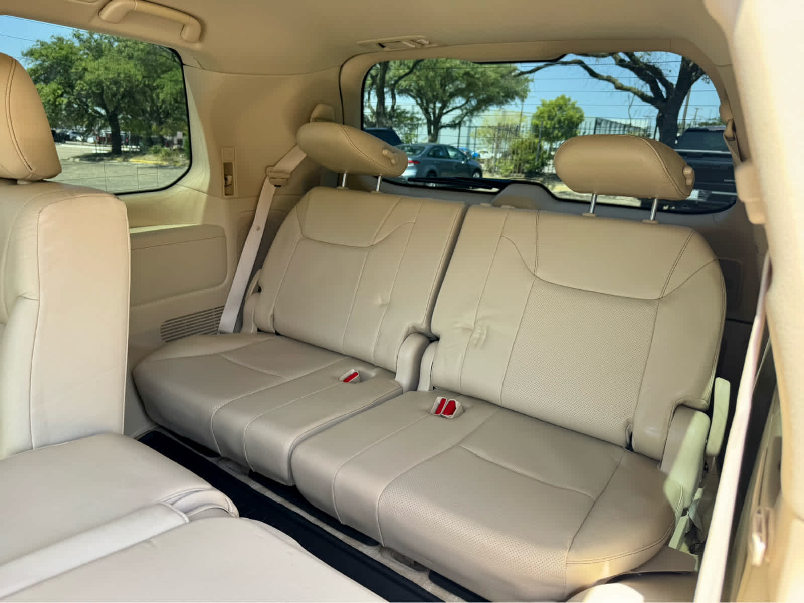 Used 2014 Satin Cashmere Metallic Lexus  image 13