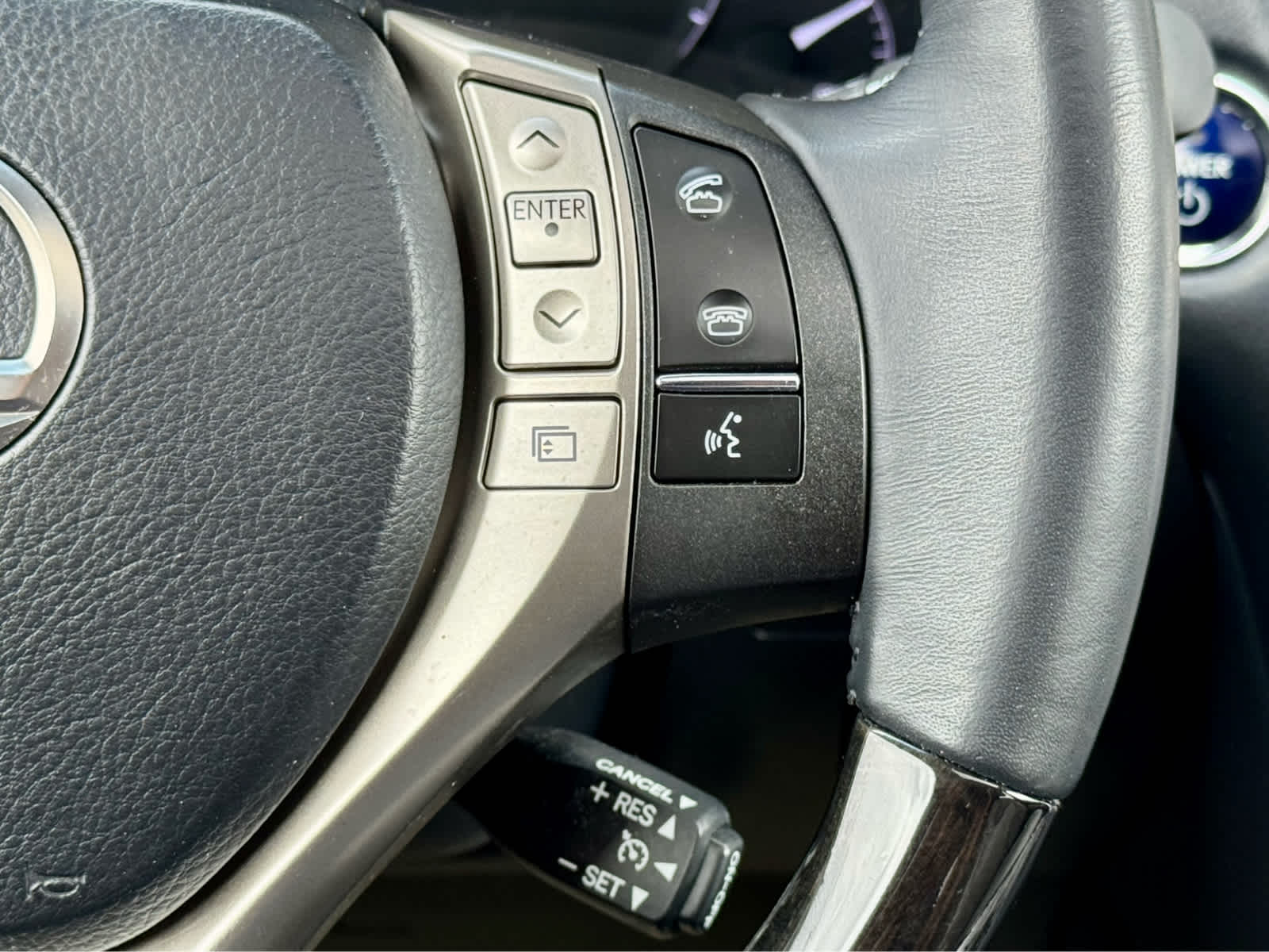 Used 2014 Nebula Gray Pearl Lexus  image 20