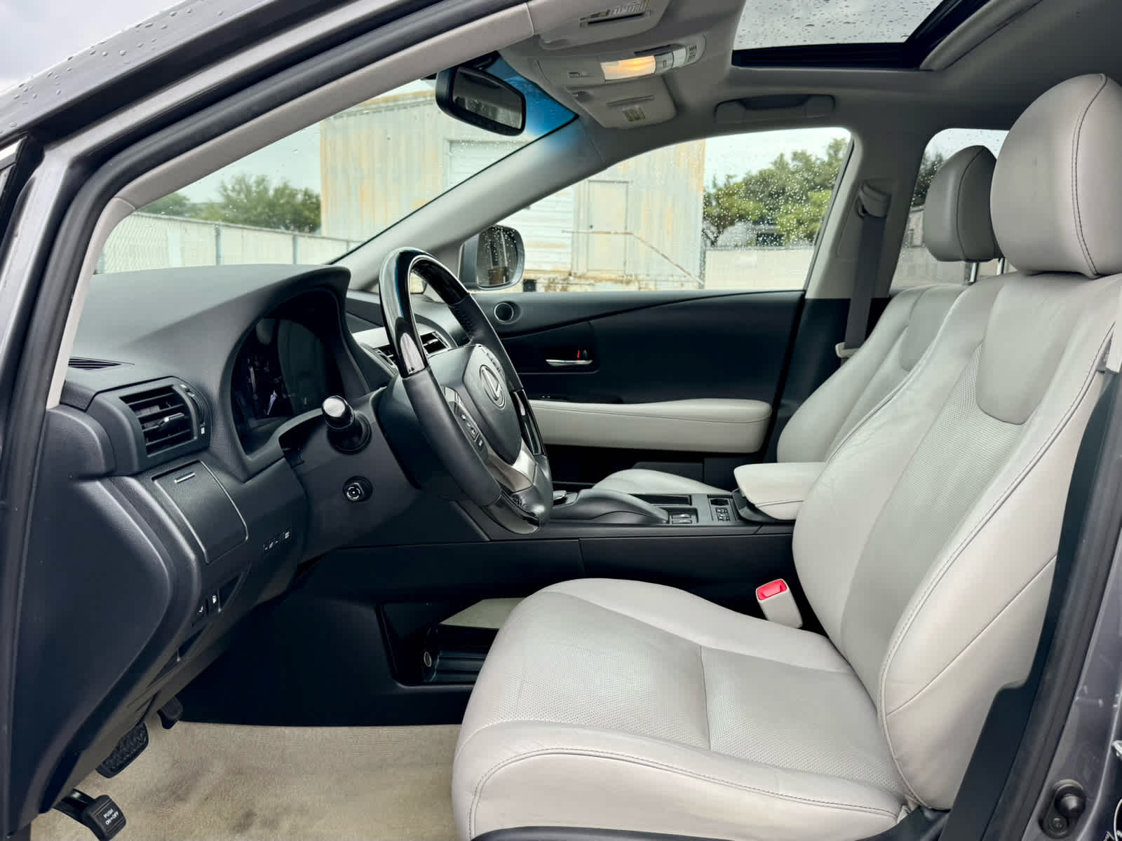 Used 2014 Nebula Gray Pearl Lexus  image 14