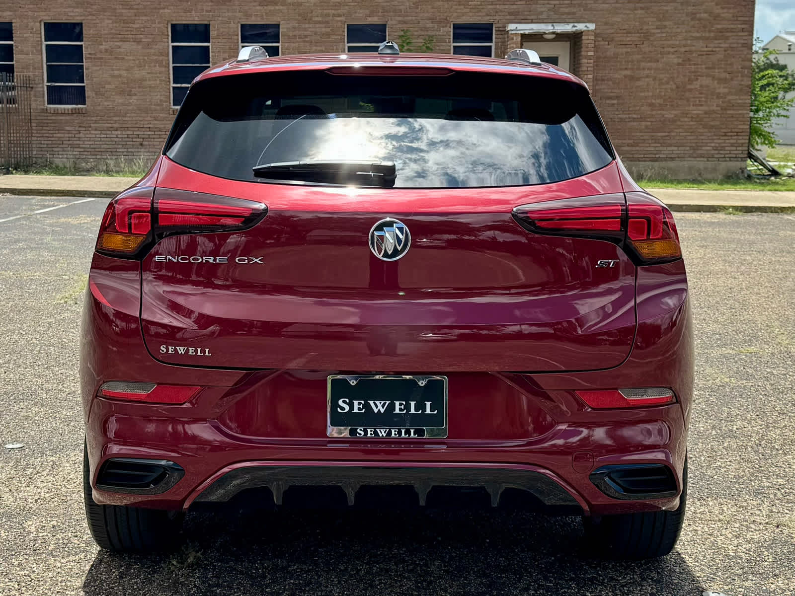 Certified Used 2022 Cinnabar Metallic Buick Select image 5