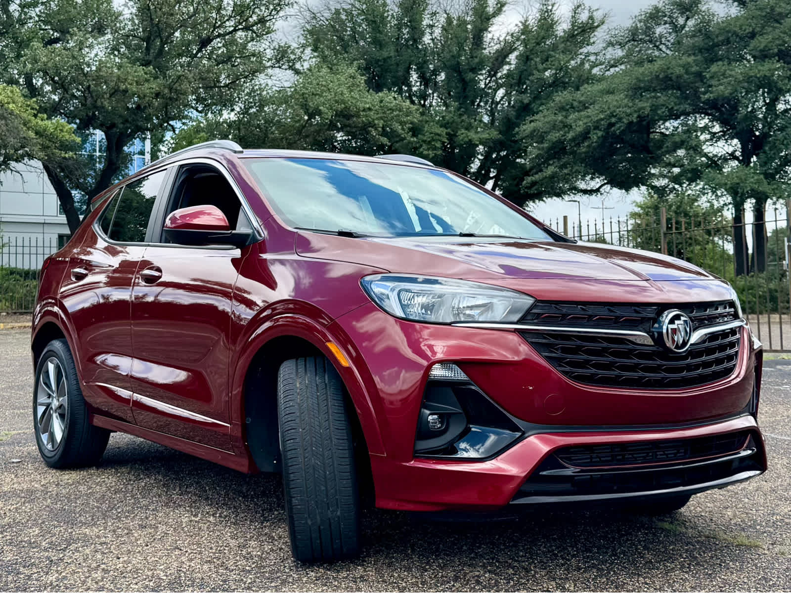 Certified Used 2022 Cinnabar Metallic Buick Select image 9