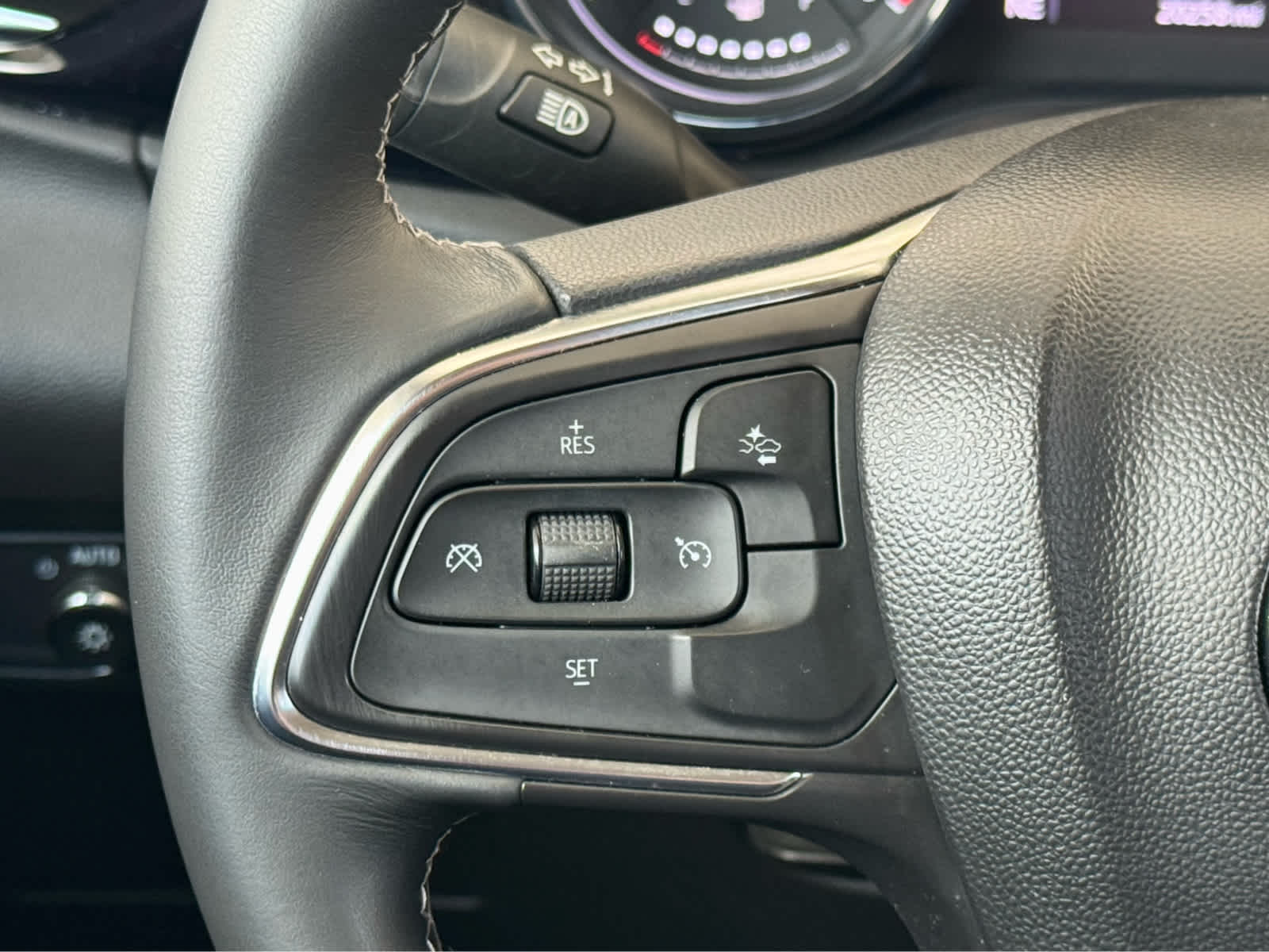 Certified Used 2022 Cinnabar Metallic Buick Select image 18