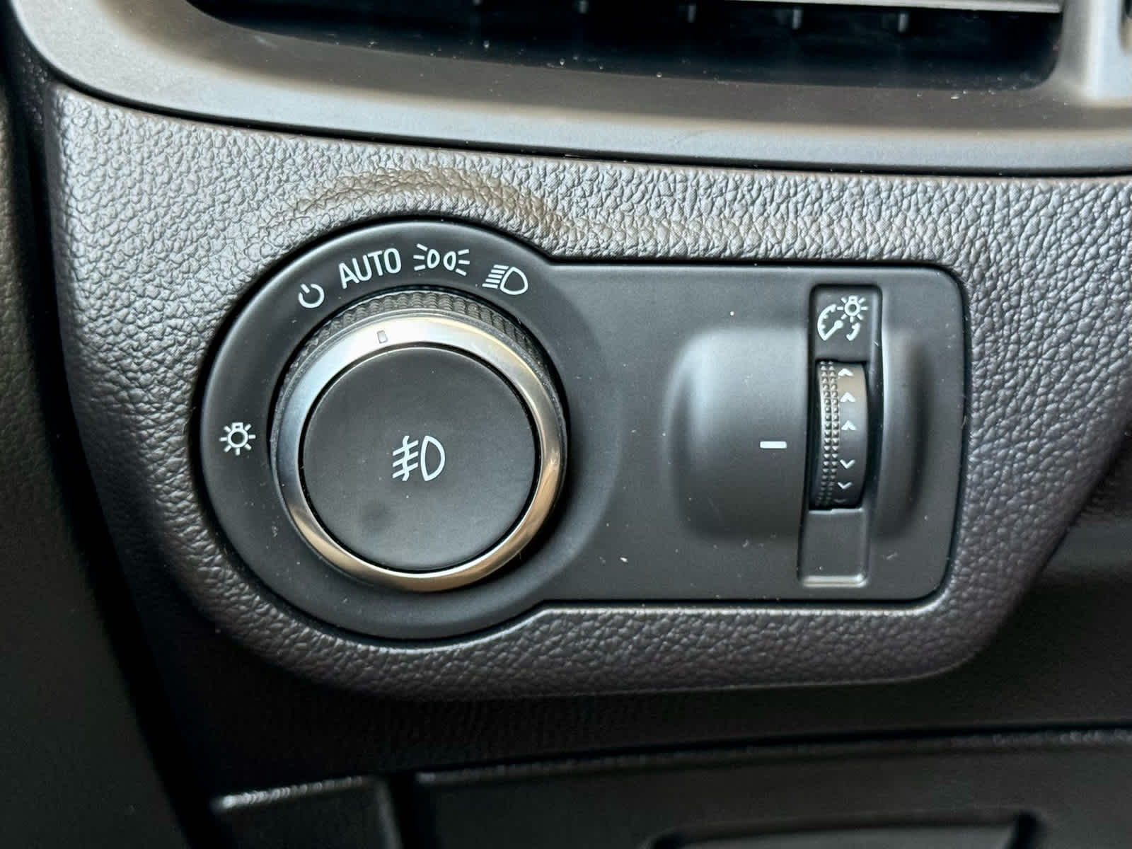 Certified Used 2020 Espresso Metallic Buick Preferred image 12