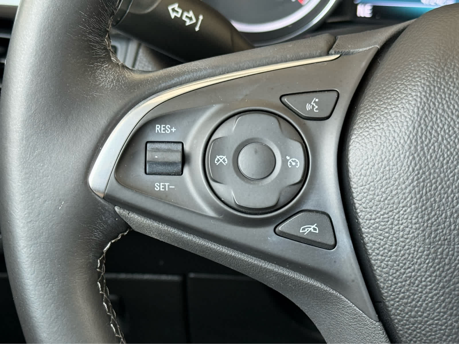Certified Used 2020 Espresso Metallic Buick Preferred image 14
