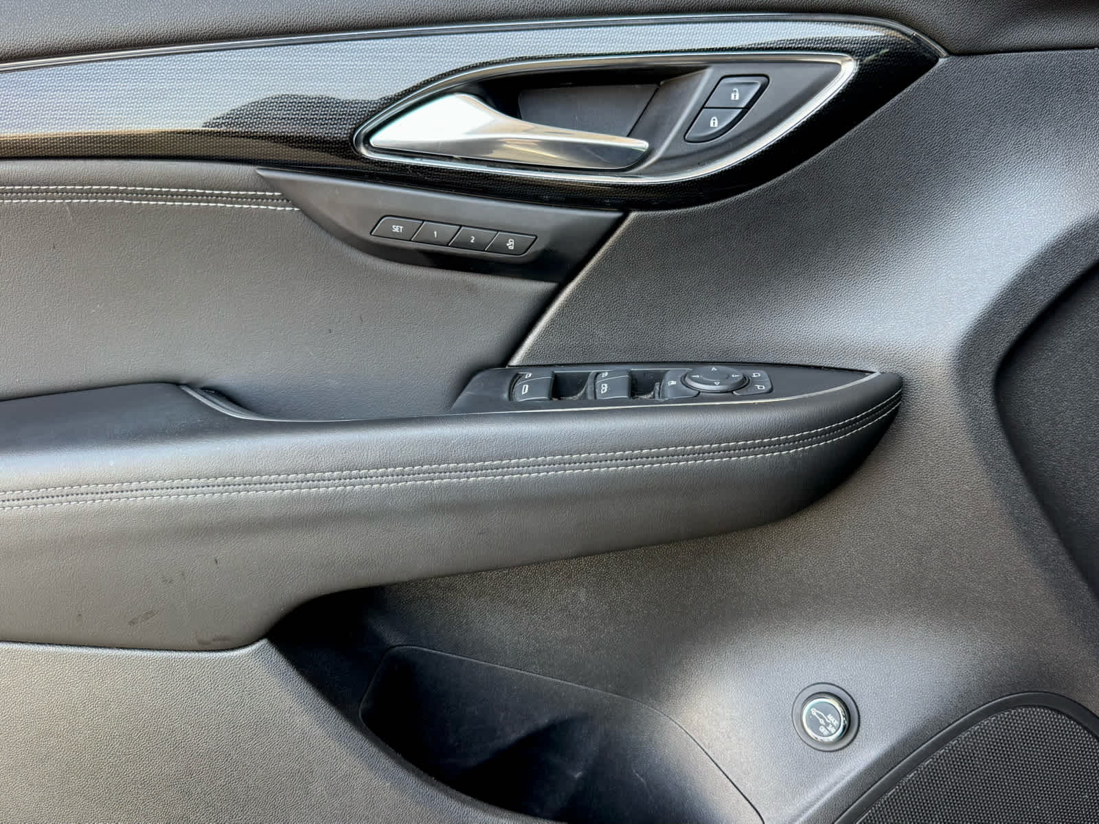 Certified Used 2023 Sapphire Metallic Buick Essence image 15